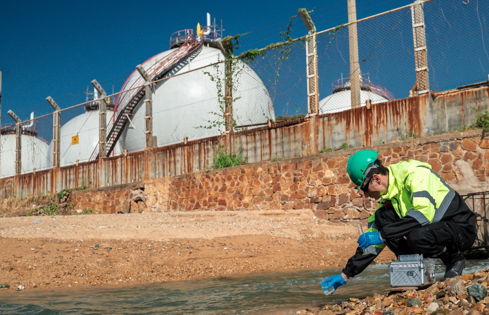Read more about the article Interventi con PetroFix a seguito di pronto intervento ambientale per spill di idrocarburi